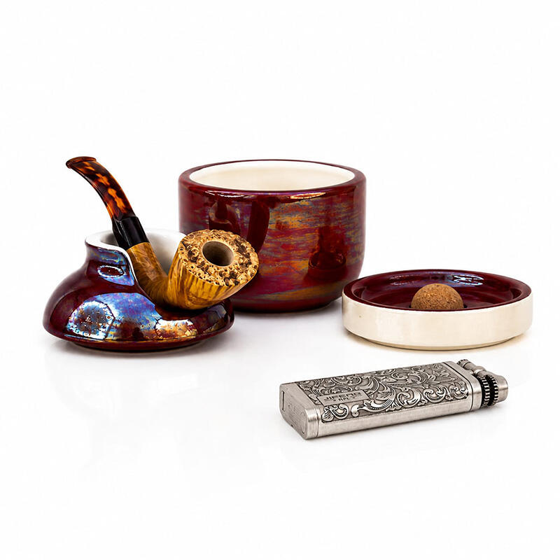 Set exclusivo Yusy Pipe Art con pipa artesanal Cornu Mellis, tabaquero vintage Denicotea y encendedor.