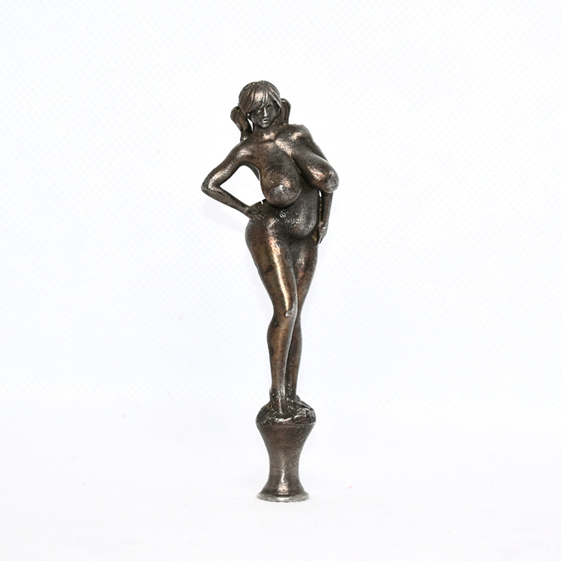 Pipe tamper crafted from fine pewter with Female Figure