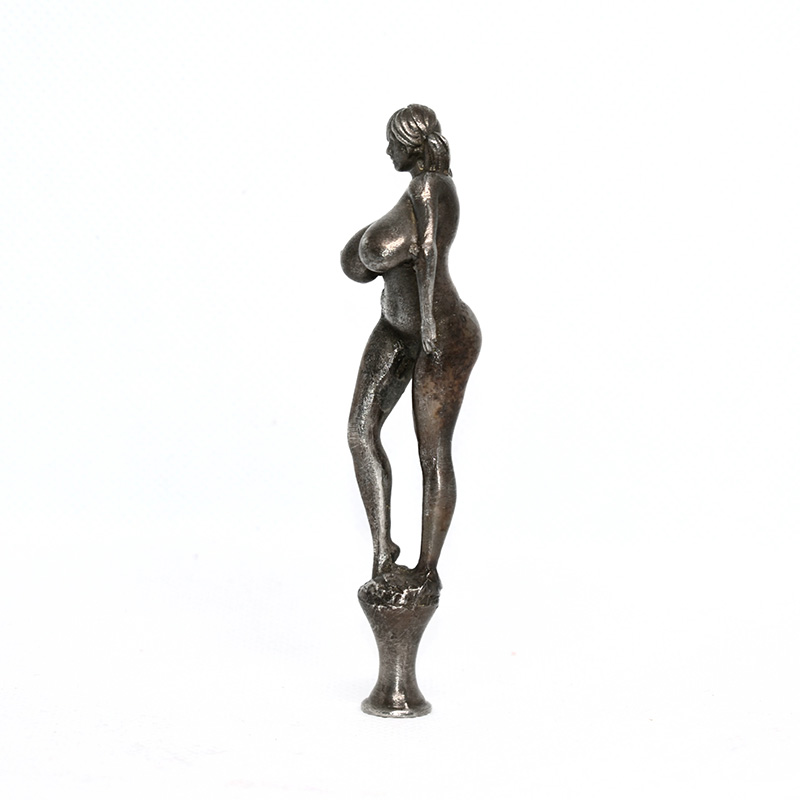 Pipe tamper crafted from fine pewter with Female Figure