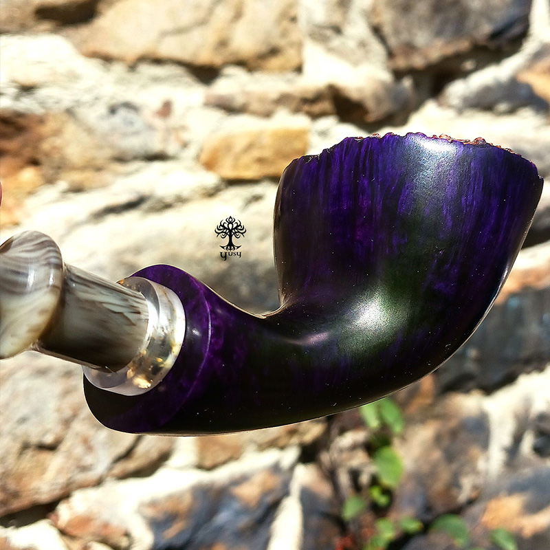 Pipa para tabaco Danish Freehand Púrpura Iridiscente Elaborada por Yusy Pipe Art