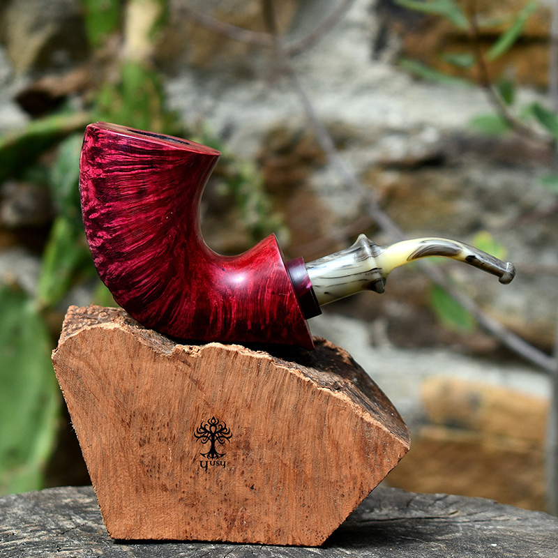 Pipa para tabaco Freehand de brezo rosa Contrast Grain con plateau negro azabache y boquilla acrílica Tundra.